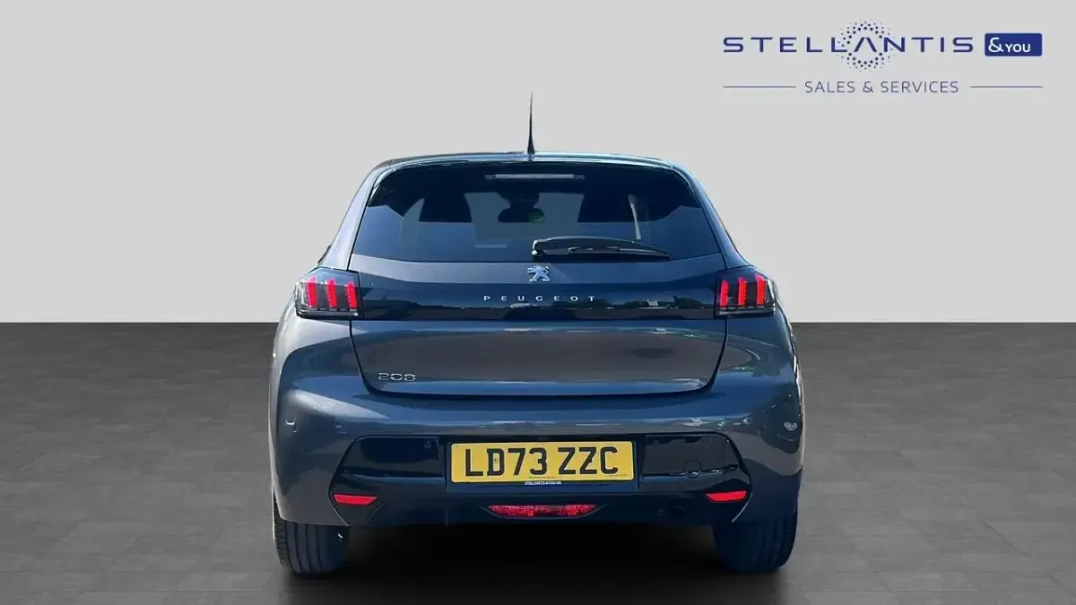 Used Peugeot 208 Allure+ 99 HP (72 kW) 2023 Grey Hatchback