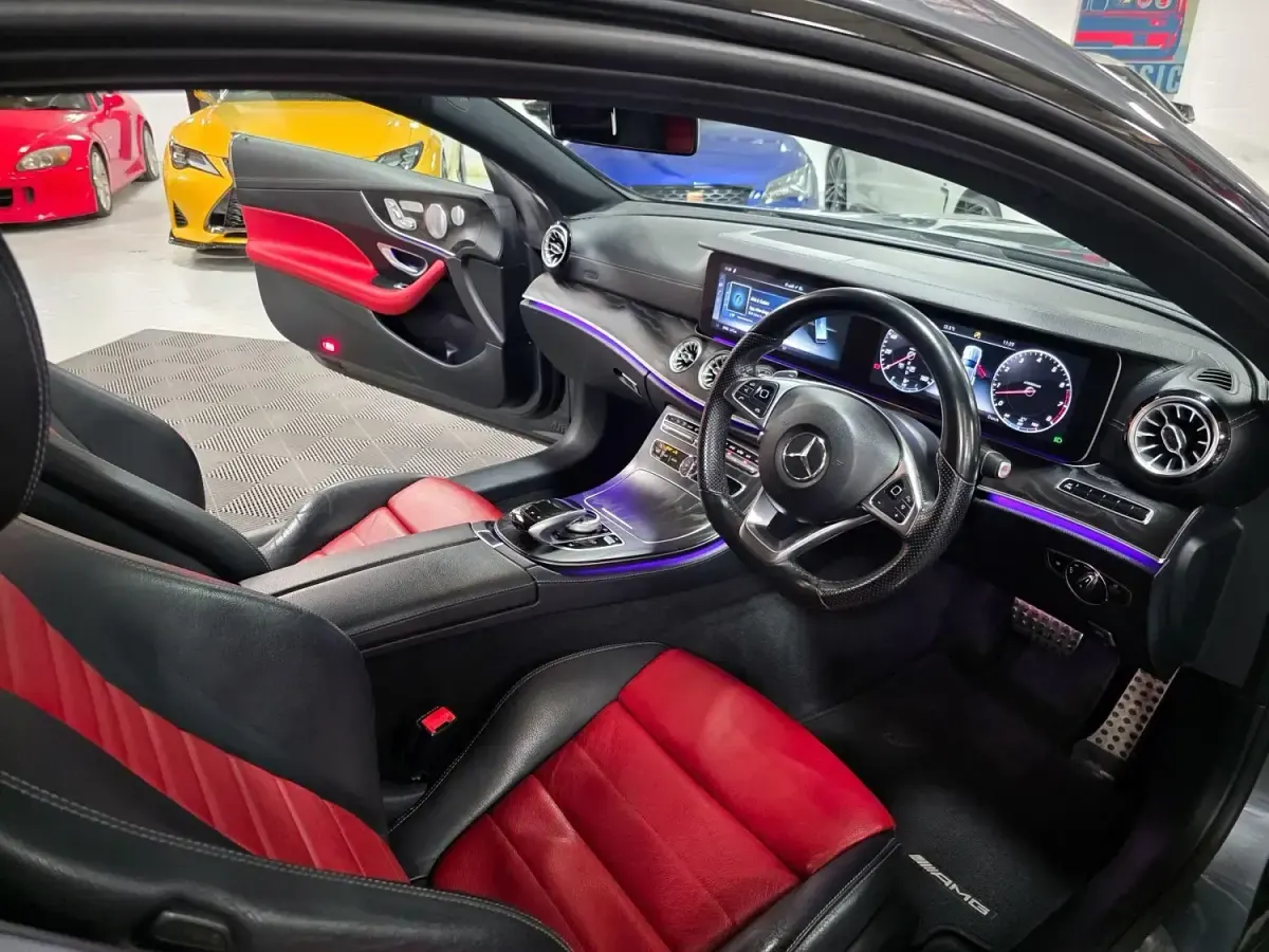 Usado Mercedes E400 AMG Line Premium Plus 2017 Cinzento Coupé