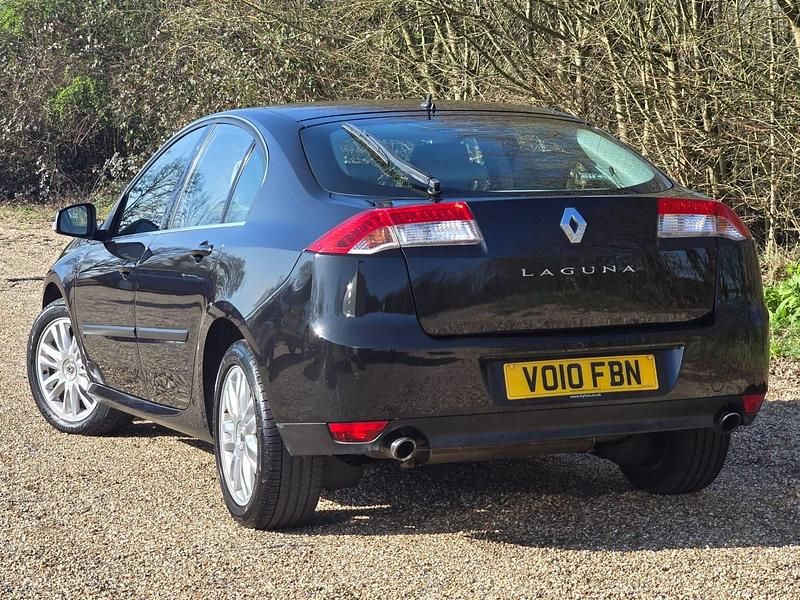 Usado Renault Laguna III Initiale 150 HP (110 kW) 2010 Preto Citadino
