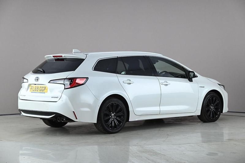 Used Toyota Corolla 2019 White Estate