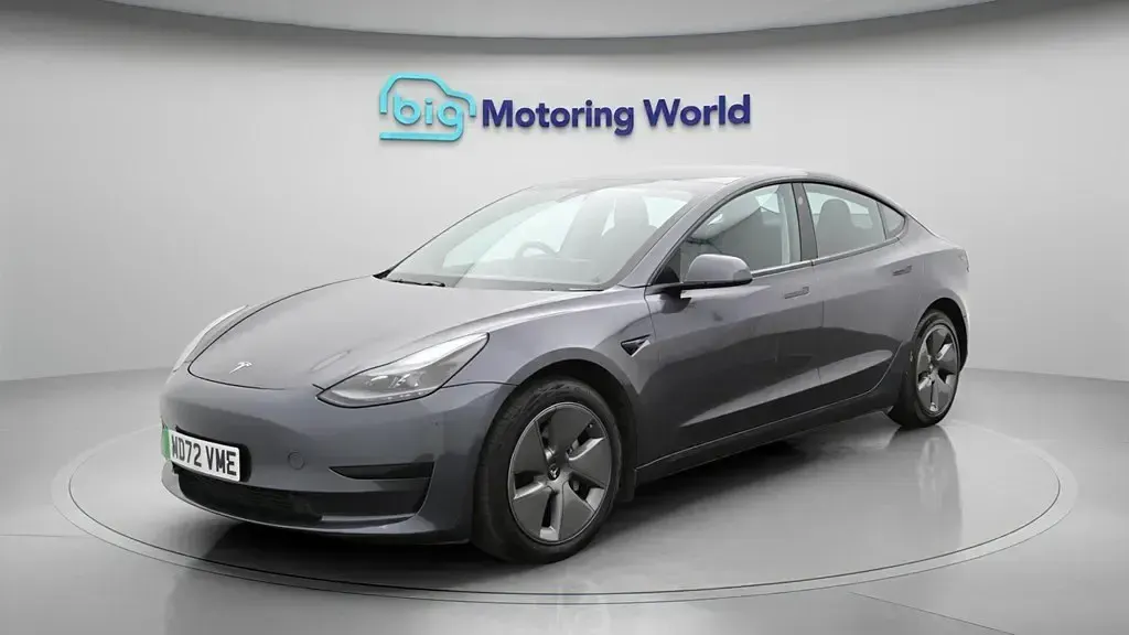 Używany Tesla Model 3 RWD 177 kW (241 KM) 2023 Sedan/Limuzyna