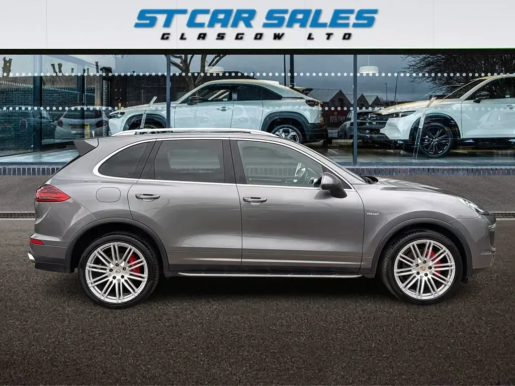 Used Porsche Cayenne 262 HP (192 kW) 2015 Grey SUV
