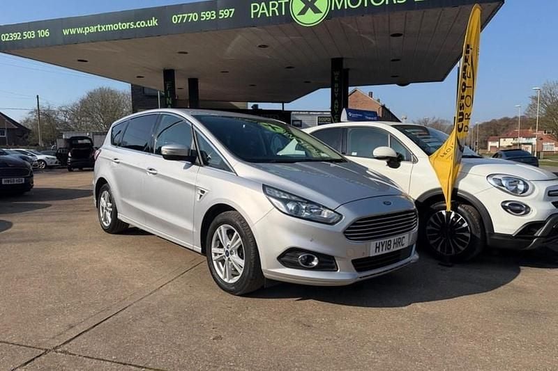 Used Ford S-MAX Titanium 160 HP (117 kW) 2018 Silver MPV