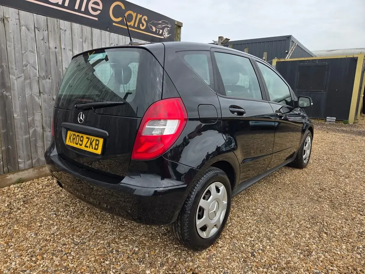 Used Mercedes A160 Classic 2009 Black Hatchback