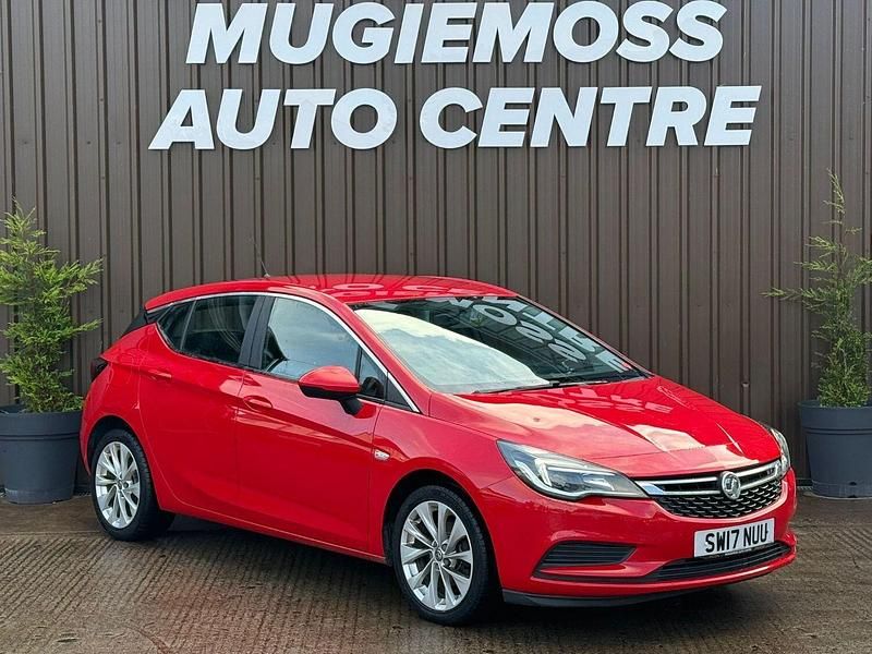 Red Used 2017 Vauxhall Astra Hatchback | £6,195 (Fair price) - Image 1/4