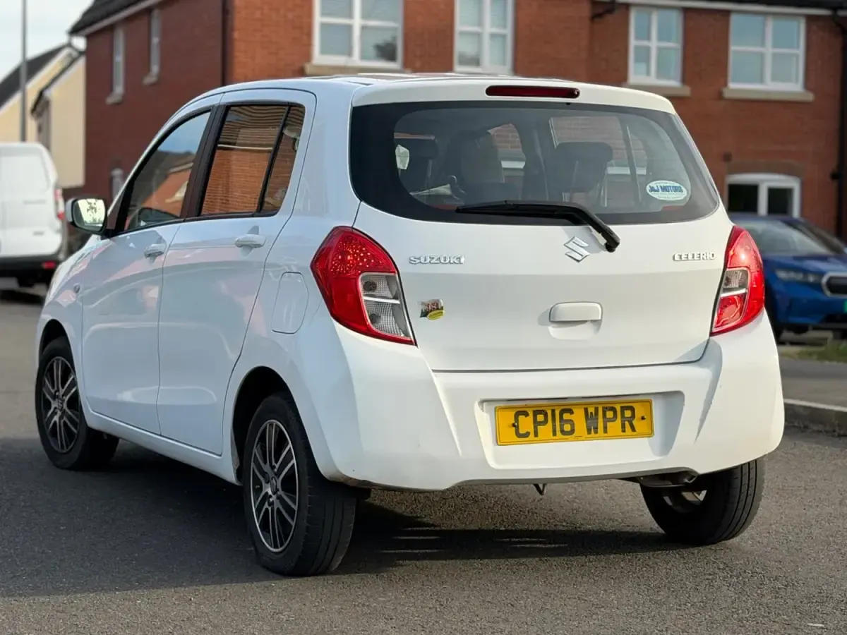 Usado Suzuki Celerio SZ4 68 HP (50 kW) 2016 Branco Citadino