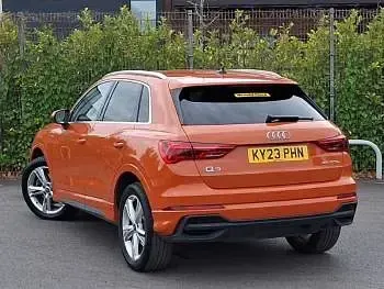Używany Audi Q3 S-Line 245 KM (180 kW) 2023 Pomarańczowy SUV