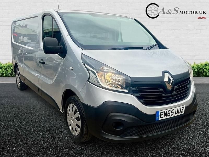 Used Renault Trafic Business 113 HP (83 kW) 2016 Silver MPV