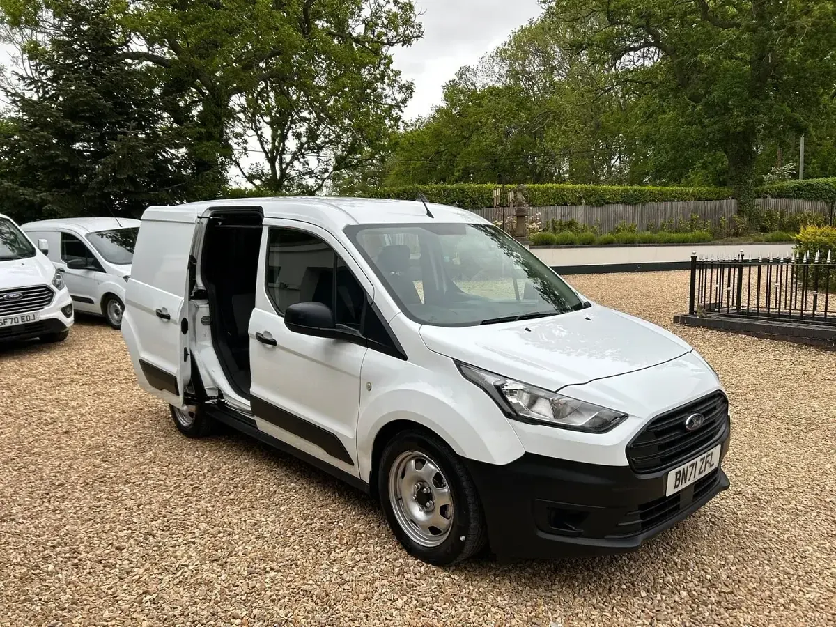 Used Ford Transit Connect 2021 White MPV