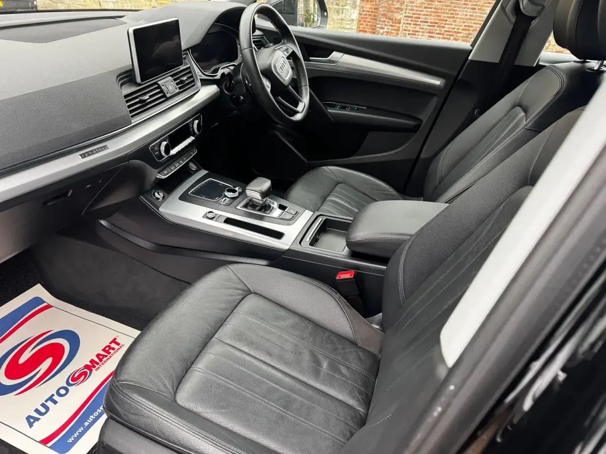 Begagnad Audi Q5 S-Line 2017 Svart SUV