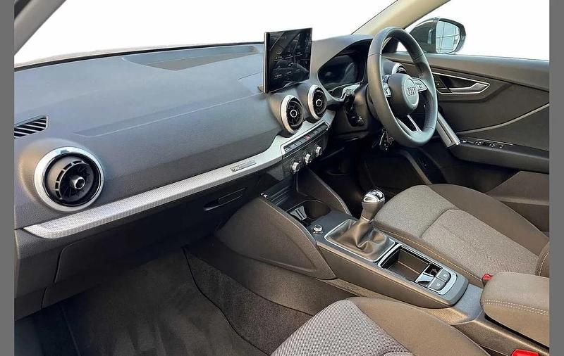 Used Audi Q2 Sport 113 HP (83 kW) 2025 Grey SUV