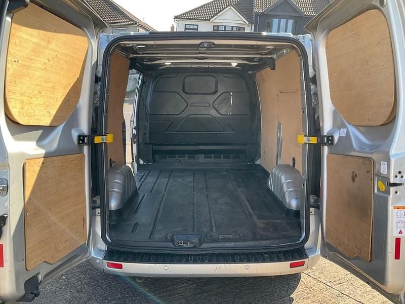 Used Ford Transit Custom Limited 130 HP (95 kW) 2020 Silver Van