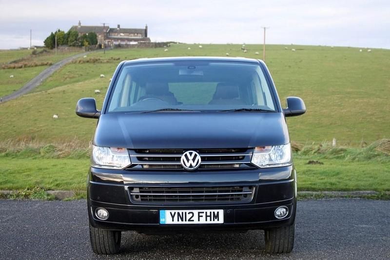 Used VW Caravelle Executive 140 HP (102 kW) 2012 Black MPV