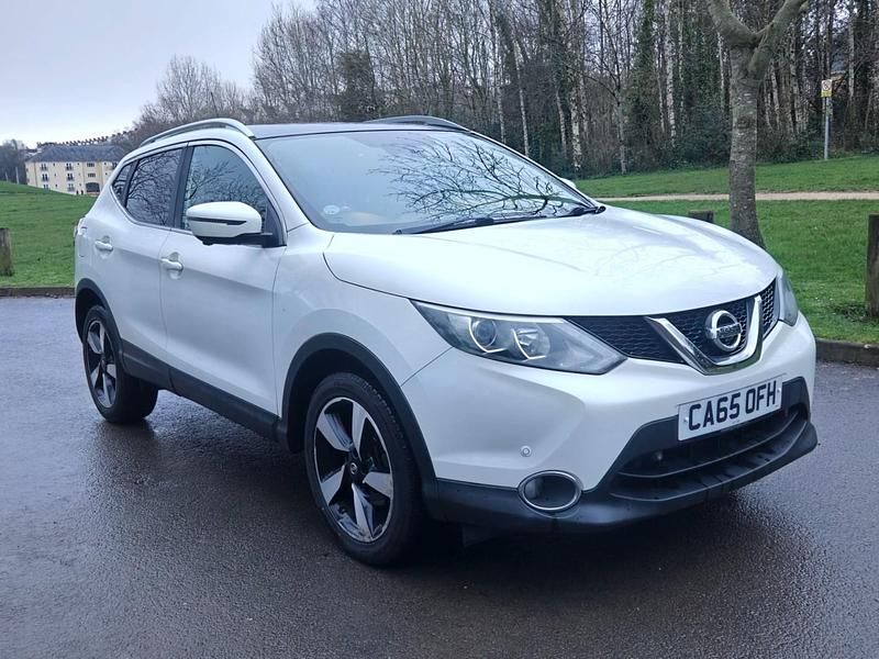 Used Nissan Qashqai N-TEC 2015 White SUV