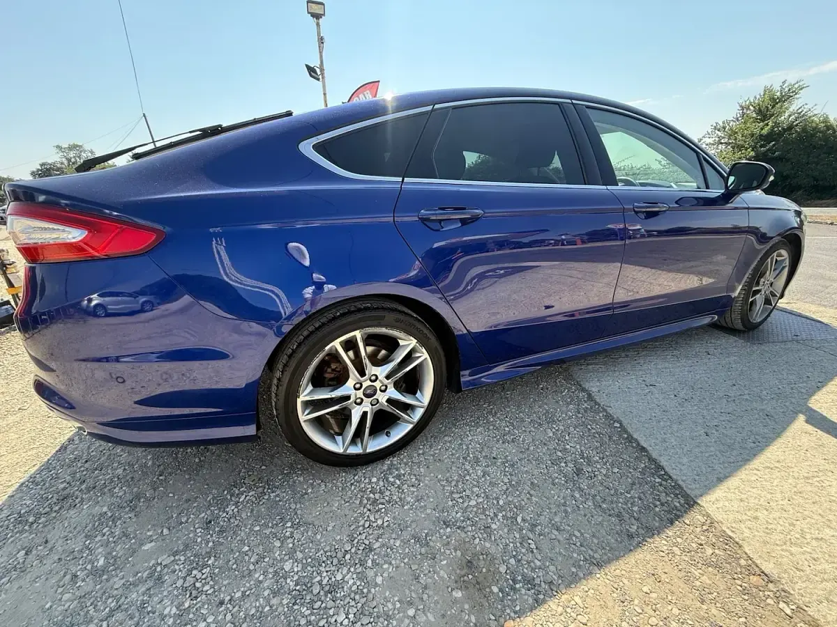 Used Ford Mondeo Titanium 180 HP (132 kW) 2015 Blue Hatchback