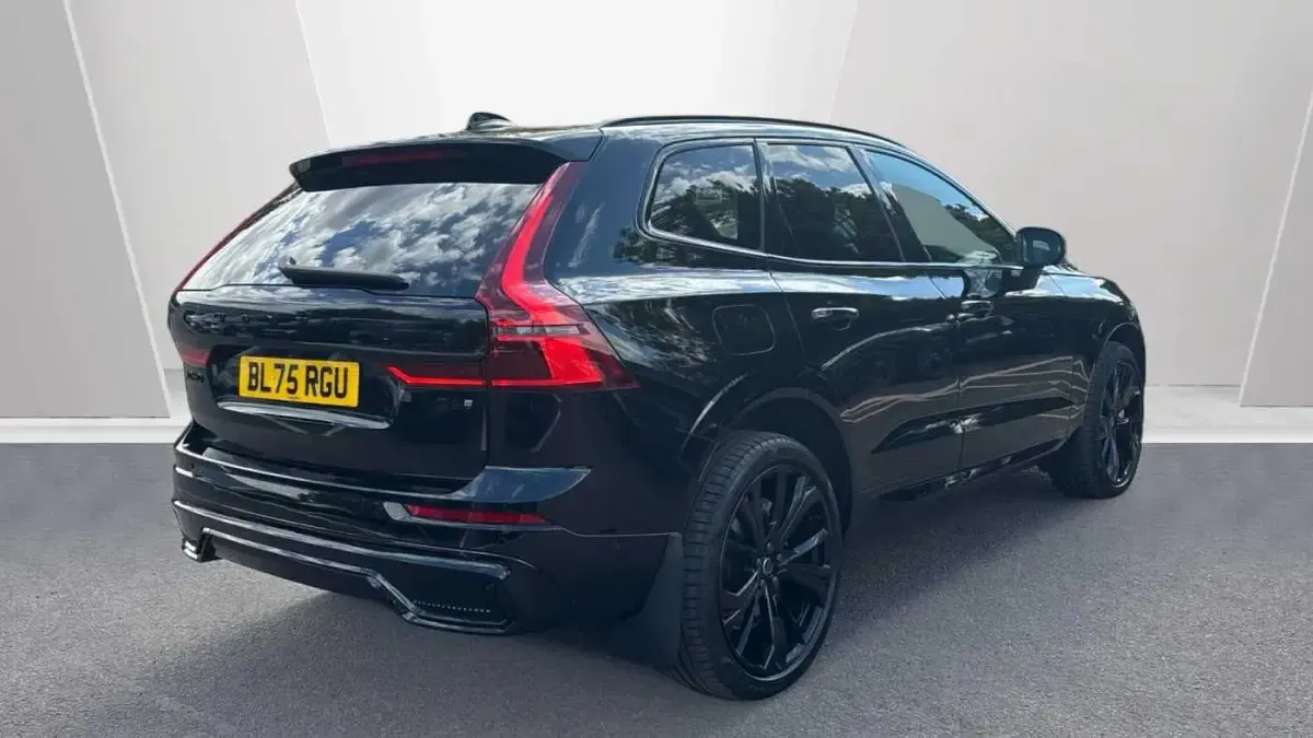 Used Volvo XC60 Plus 345 HP (253 kW) 2025 Black SUV