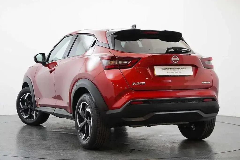 Used Nissan Juke N-Connecta 143 HP (105 kW) 2023 Red SUV