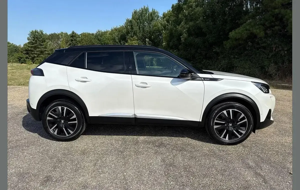 Used Peugeot 2008 Premium 129 HP (94 kW) 2022 White SUV