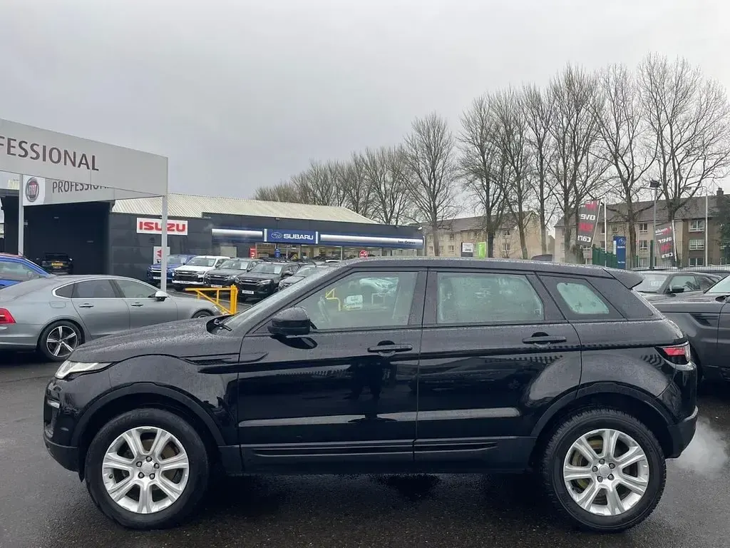 Used Land Rover Range Rover evoque SE 150 HP (110 kW) 2018 Black SUV
