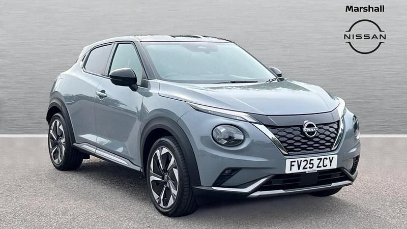 Two tone special ceramic grey with solid black r New 2025 Nissan Juke Tekna+ SUV | £25,889 (Fair price) - Image 1/4