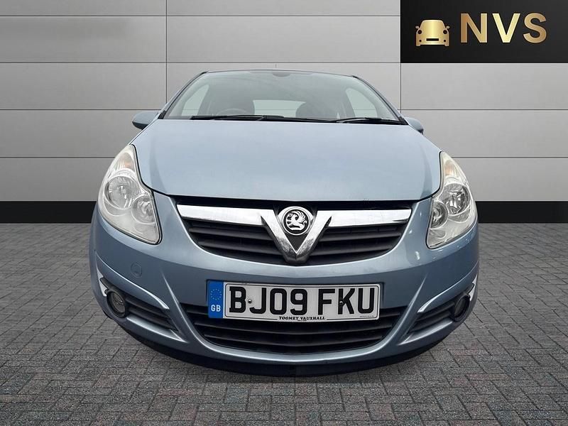 Used Vauxhall Corsa Design Edition 89 HP (65 kW) 2009 Blue Hatchback