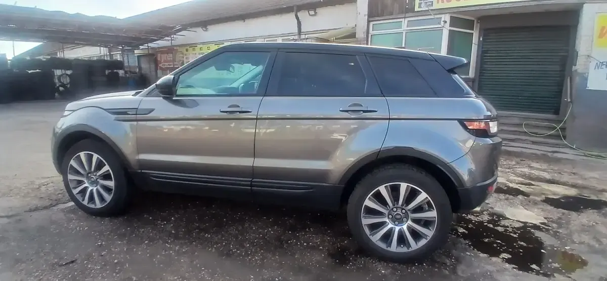 Used Land Rover Range Rover evoque SE 2016 Grey Estate