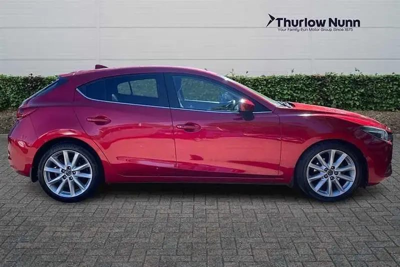 Usado Mazda 3 Inclusive 129 HP (94 kW) 2018 Vermelho Citadino