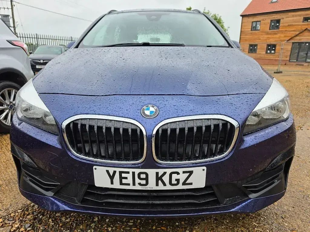 Used BMW 218 Comfort Edition 140 HP (102 kW) 2019 Blue MPV