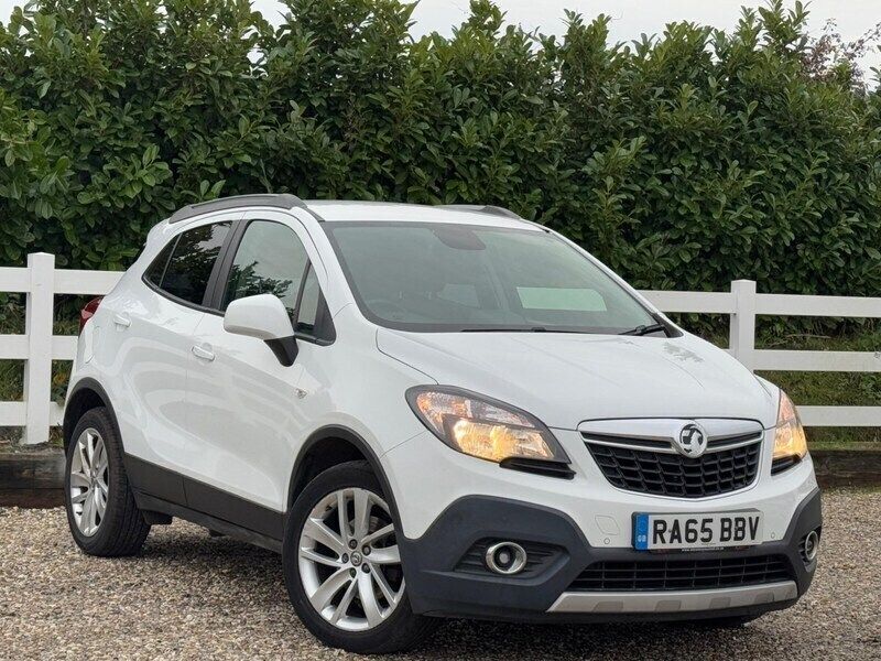 White Used 2015 Vauxhall Mokka S SUV | £4,495 (Fair price) - Image 1/4