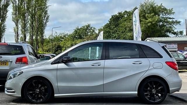 Used Mercedes B180 Sport 122 HP (89 kW) 2012 Silver MPV