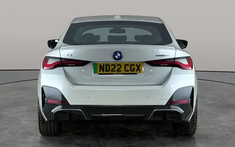 Used BMW i4 M Sport 250 kW (340 HP) 2022 White Sedan