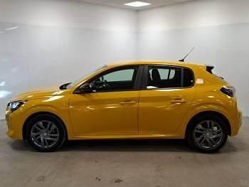 Used Peugeot 208 Active Premium 75 HP (55 kW) 2022 Yellow Hatchback