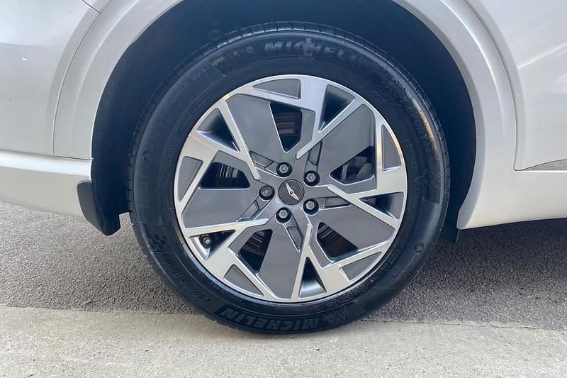 Used Genesis GV70 Sport 359 kW (489 HP) 2022 White SUV