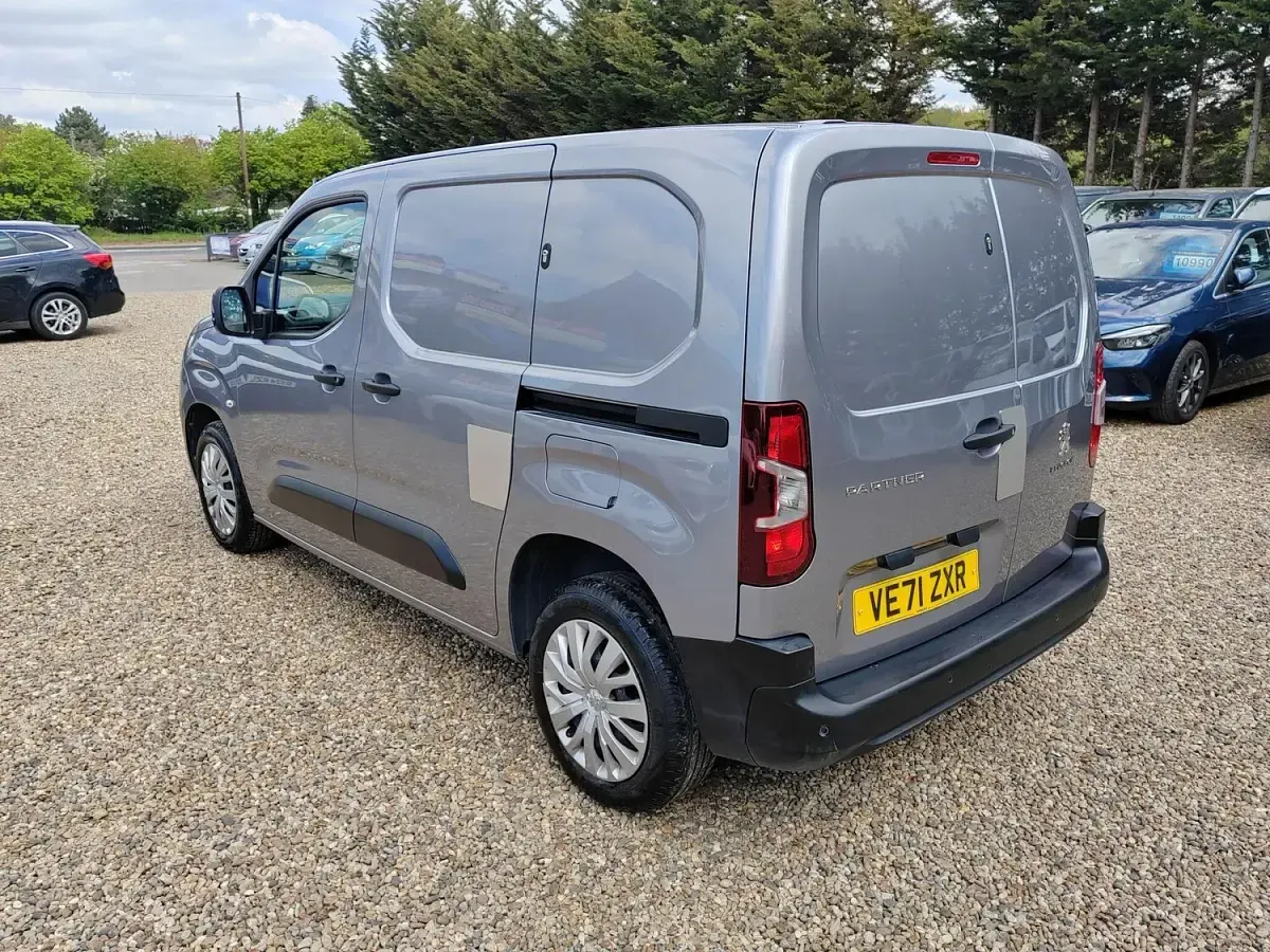 Used Peugeot Partner Premium 131 HP (96 kW) 2022 Grey MPV