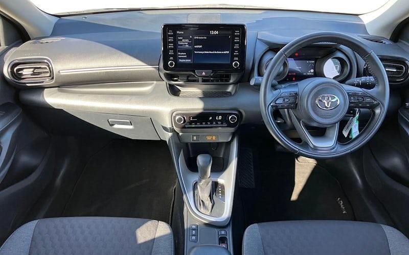 Used Toyota Yaris Hybrid Design 116 HP (85 kW) 2025 Hatchback