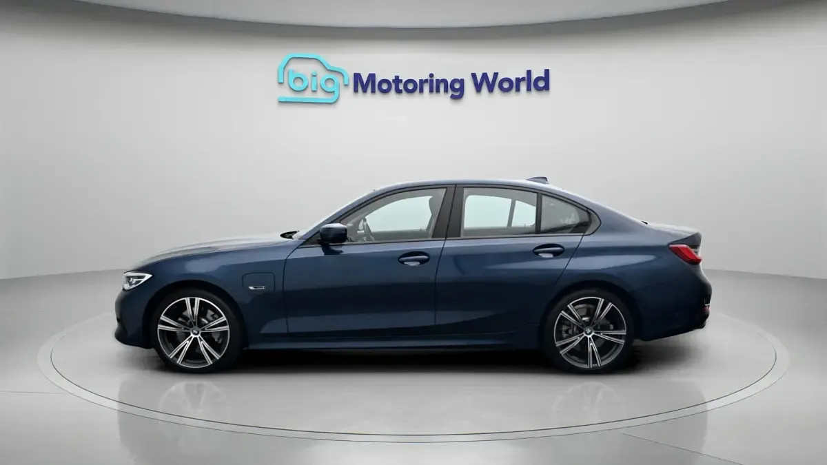 Used BMW 330 Sport Line 288 HP (211 kW) 2022 Sedan