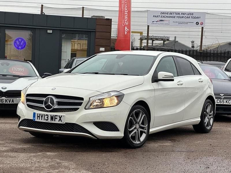 Used Mercedes A180 2013 White Hatchback