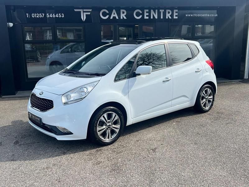 Used Kia Venga 128 HP (94 kW) 2016 White Hatchback
