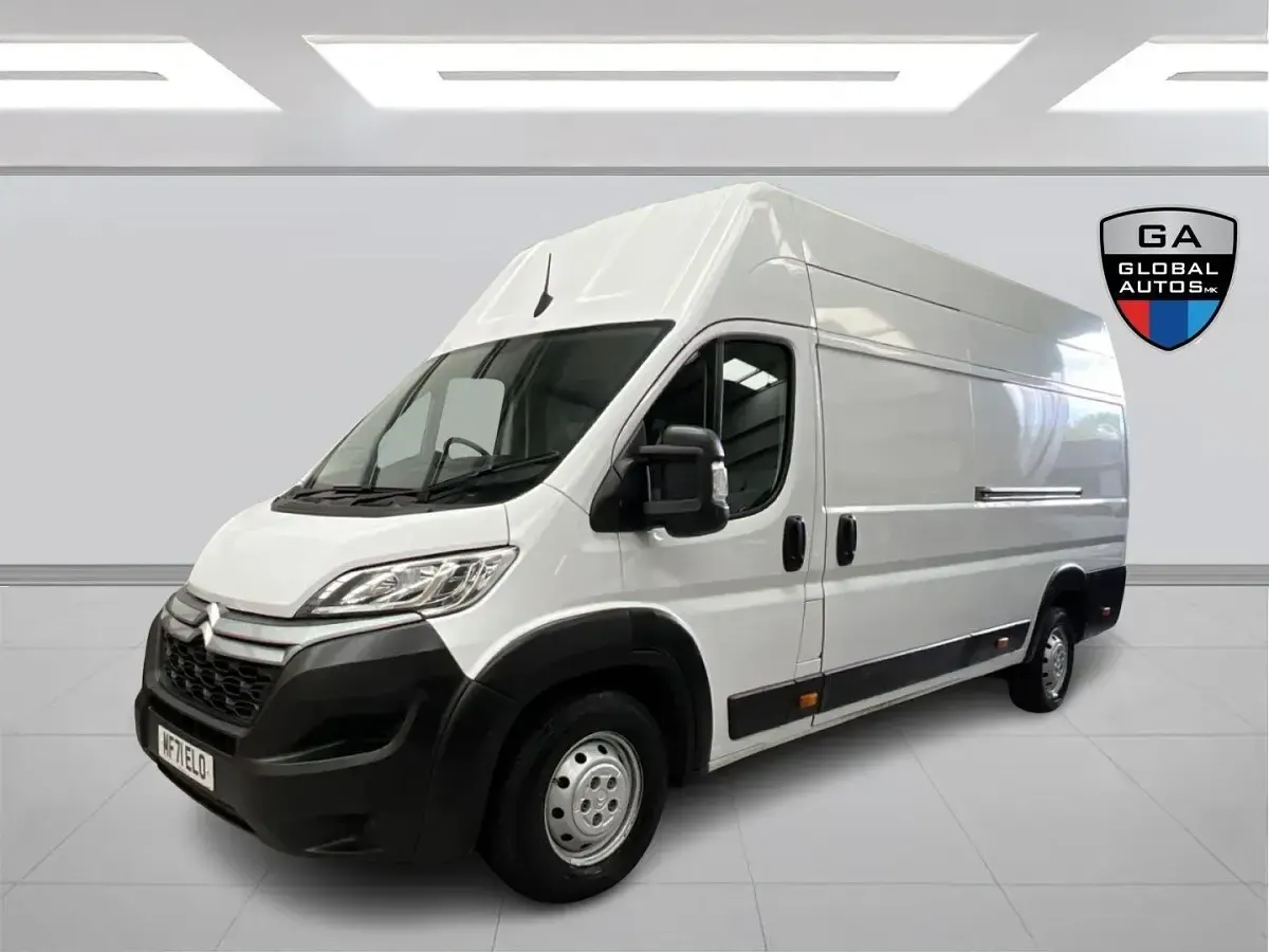 Used Citroën Relay 140 HP (102 kW) 2021 White Van