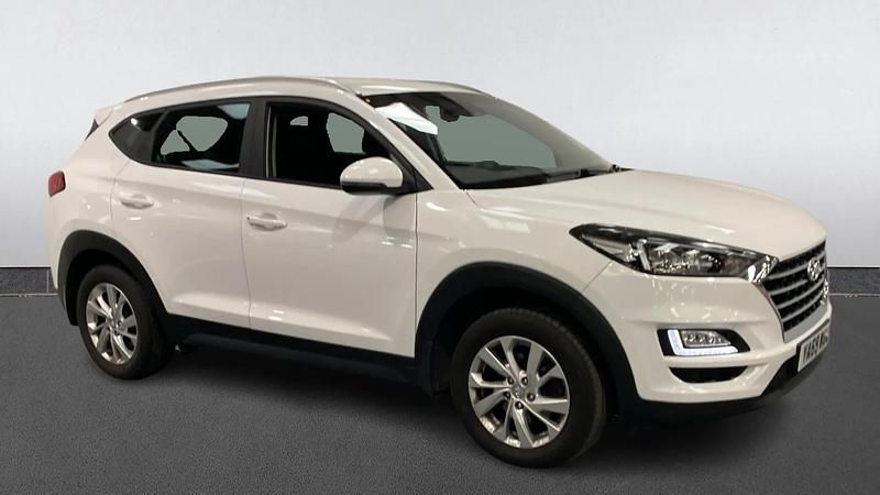 Used Hyundai Tucson SE 132 HP (97 kW) 2019 White SUV