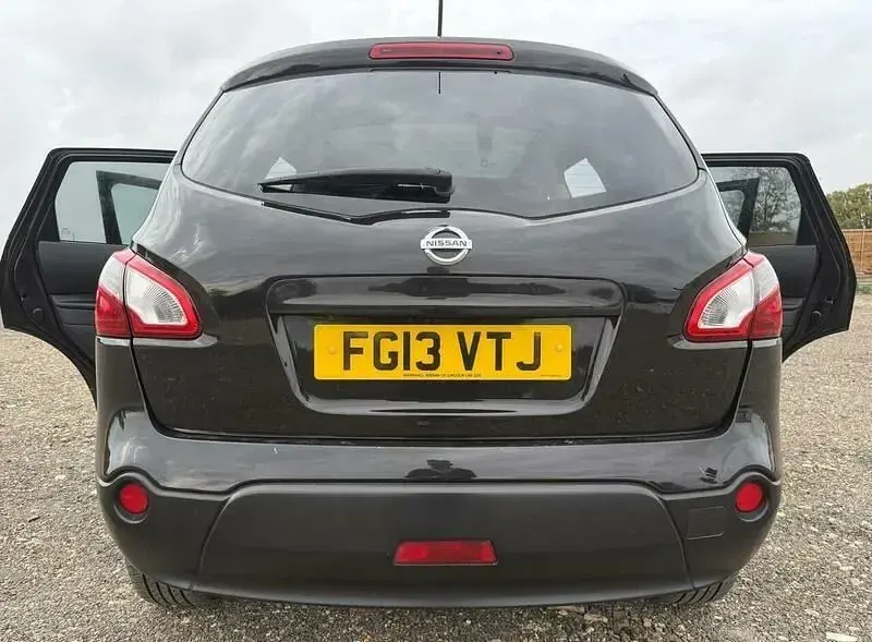 Second-hand Nissan Qashqai +2 360º 130 CP (95 kW) 2013 Negru SUV