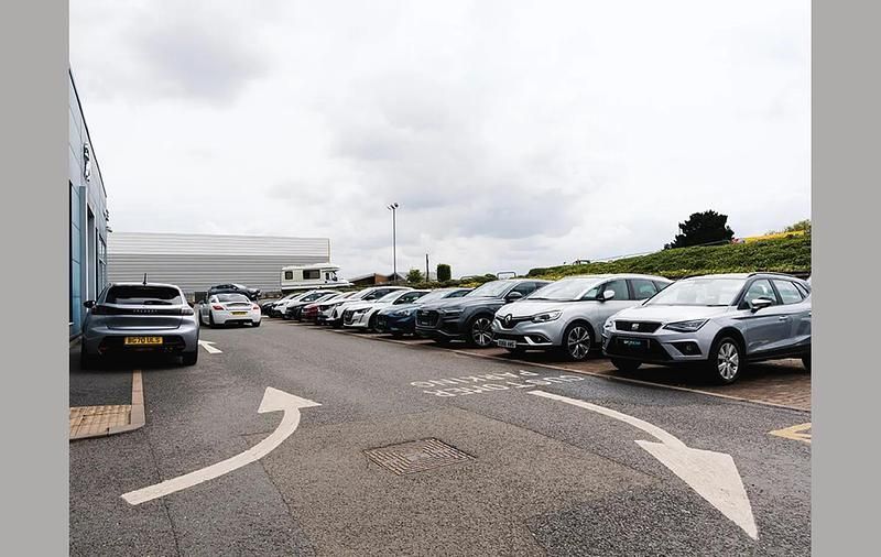 Used Citroën C1 Feel 71 HP (52 kW) 2021 Black Hatchback