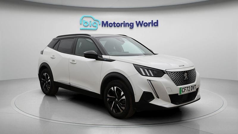 Used Peugeot e-2008 GT 98 kW (134 HP) 2023 White SUV