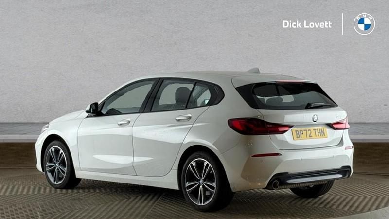 Used BMW 118 Sport Line 134 HP (98 kW) 2023 White Hatchback