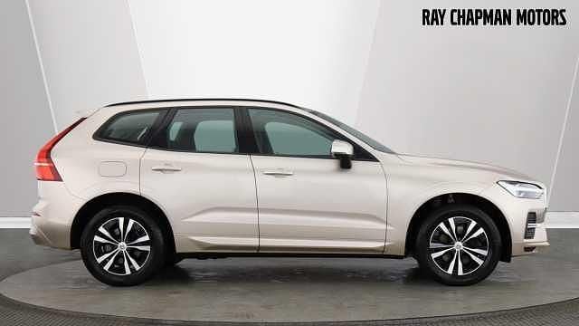 Used Volvo XC60 Core 250 HP (183 kW) 2023 SUV