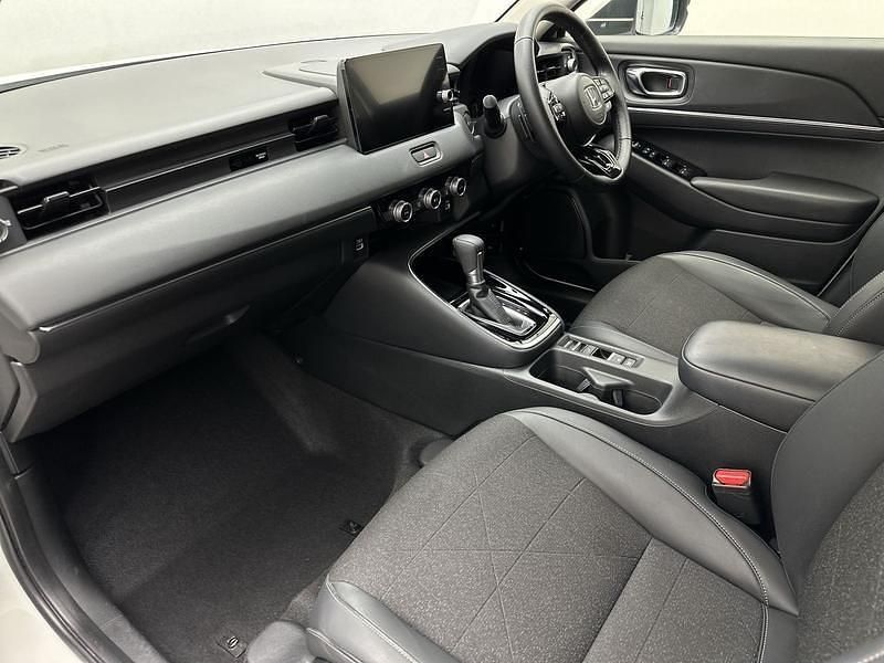 Second-hand Honda HR-V Advance 152 CP (111 kW) 2022 Alb SUV