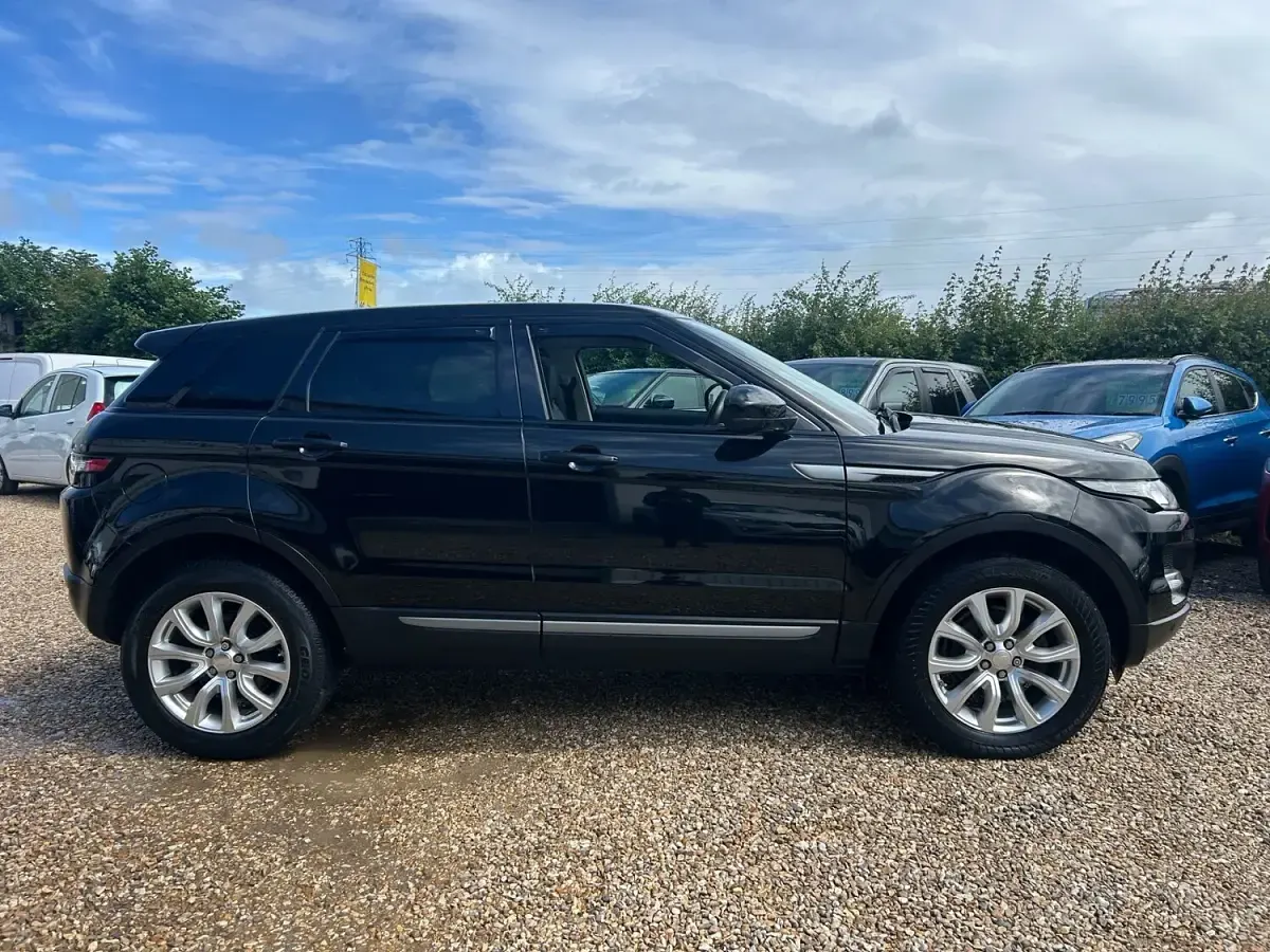 Used Land Rover Range Rover evoque Pure 2015 Black Estate