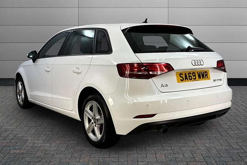 Used Audi A3 113 HP (83 kW) 2019 White Sedan