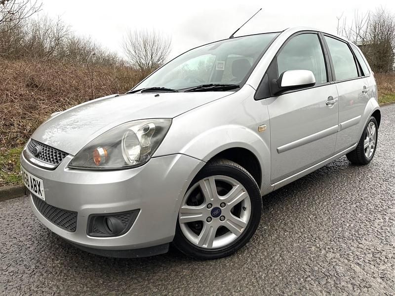 Used Ford Fiesta Zetec 2009 Silver Hatchback