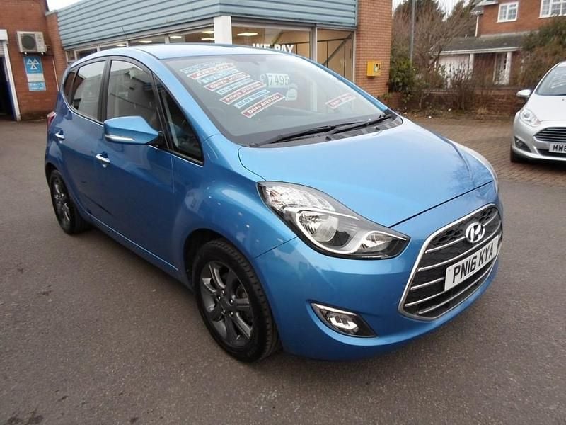 Blue Used 2016 Hyundai ix20 SE MPV | £7,495 (Fair price) - Image 1/4